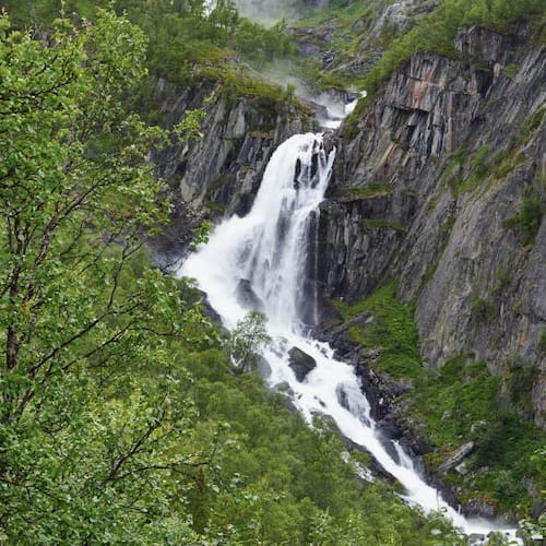 Hivjufossen